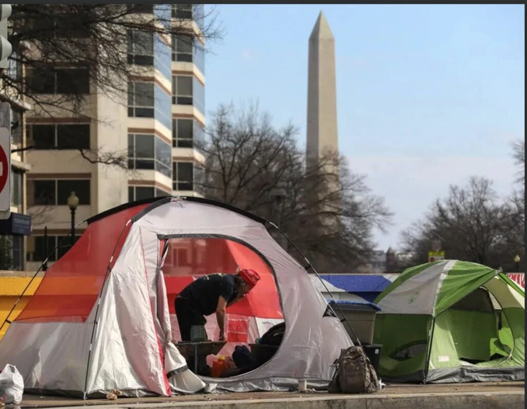 Large encampment near the Washington Monument